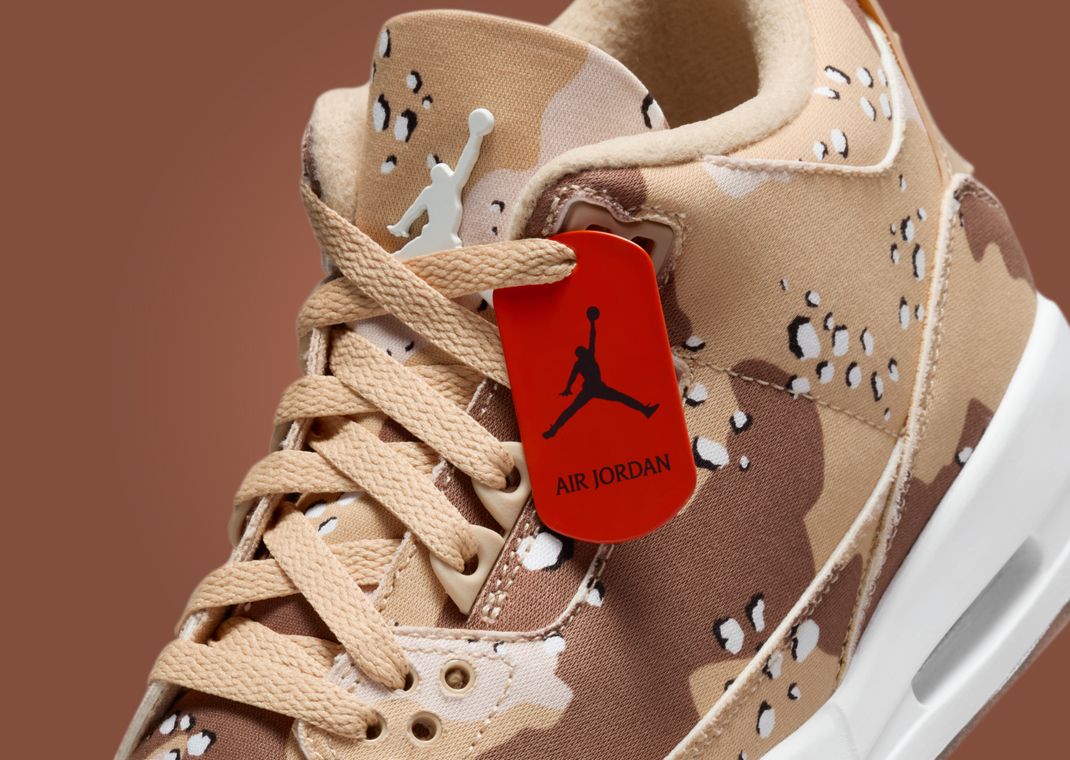Air Jordan 3 Retro TEX WNBA Camo (W) Tag Detail