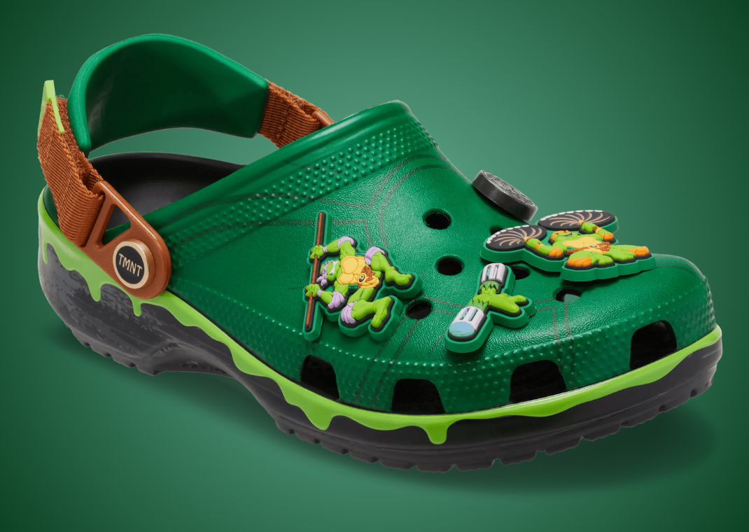 Teenage Mutant Ninja Turtles x Crocs Classic Clog - Angle