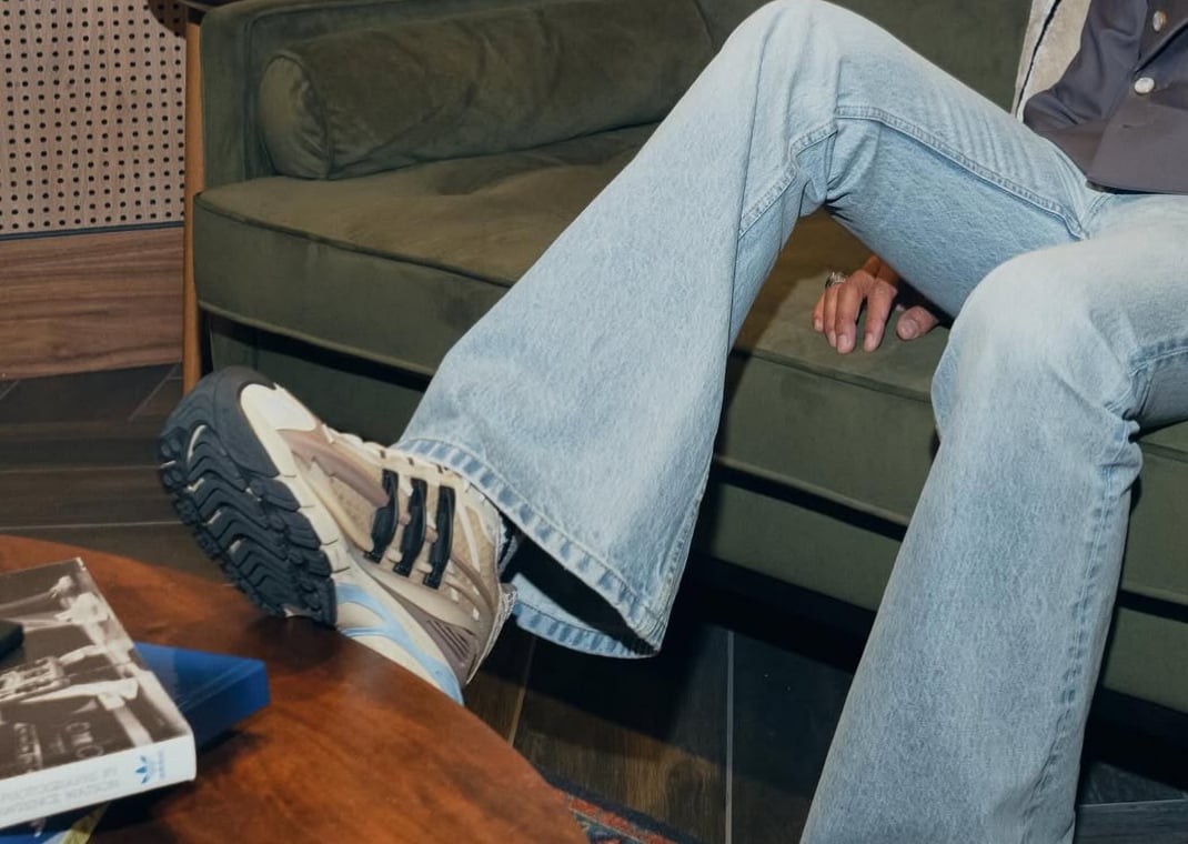 Pharrell Williams x adidas Adistar Jellyfish Crystal Sand