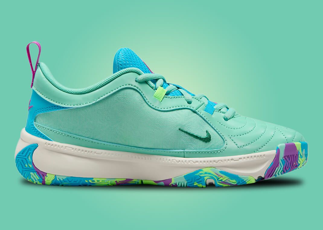 The Nike Zoom Freak 5 Greece x Nigeria Releases September 14