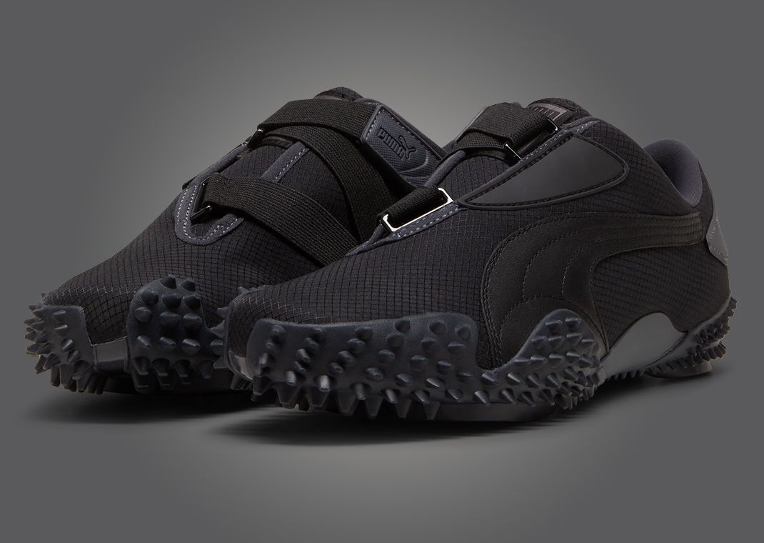 Puma Mostro Monochromatic Black Angle