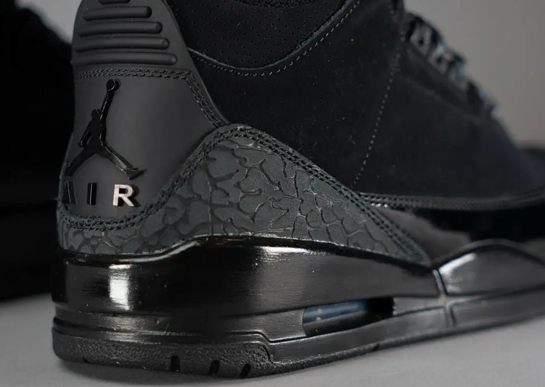 Air Jordan 3 Retro Black Cat