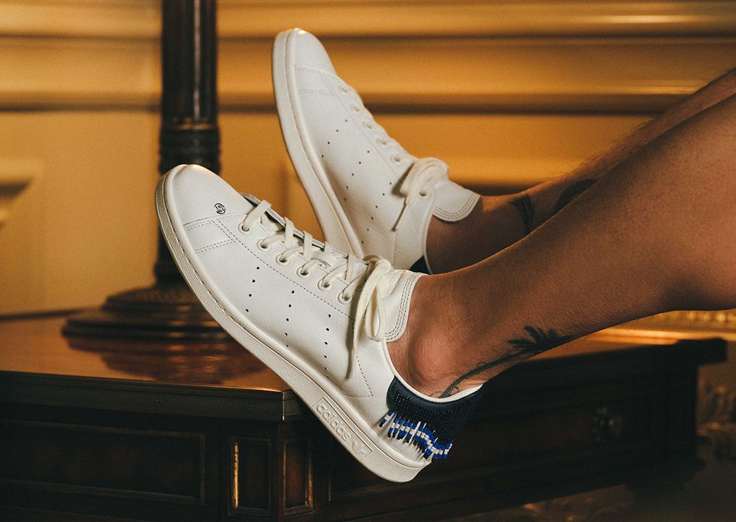 adidas x CLOT ☆ Stan Smith ‘Beads’ The CLOT x adidas Stan Smith Beaded White Navy Restocks July