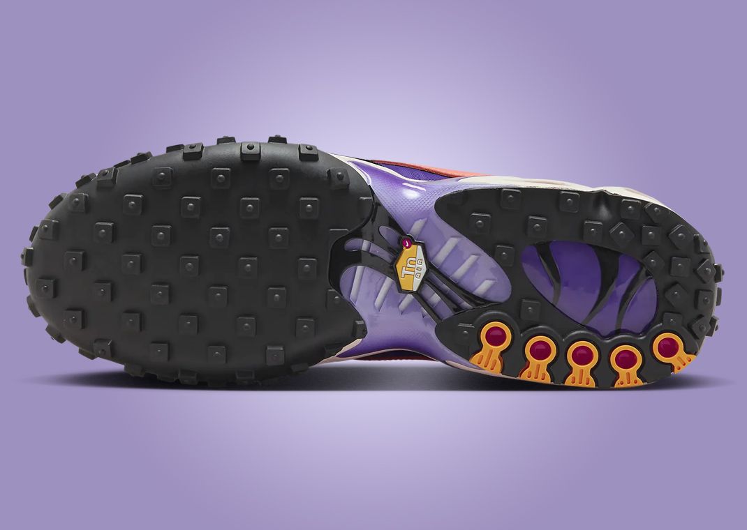 Nike Air Max Waffle SP Voltage Purple Outsole