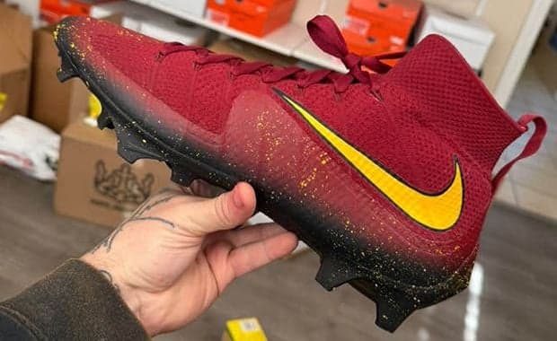 Jayden Daniels' custom Nike Vapor Edge Pro 360 Cleats