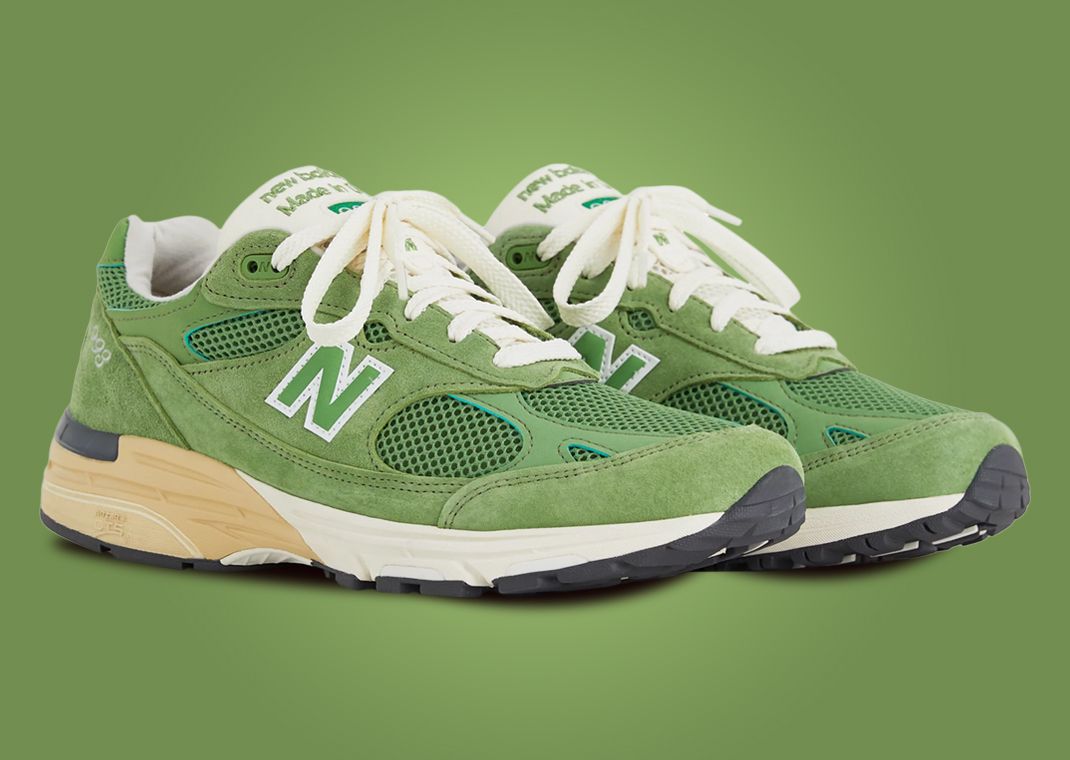 New Balance 993 Made in USA Chive Angle