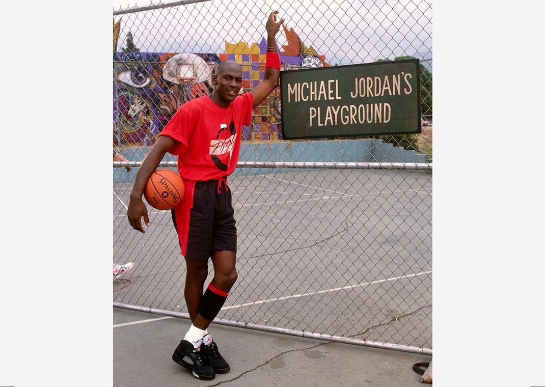 Michael Jordan wearing the Air Jordan 5 Black Metallic (1990)