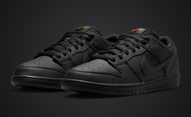 Nike SB Dunk Low ISO Triple Black