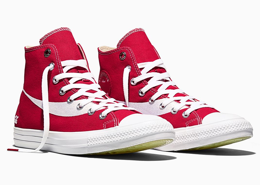 Coca-Cola x Converse Chuck Taylor Coke - Angle