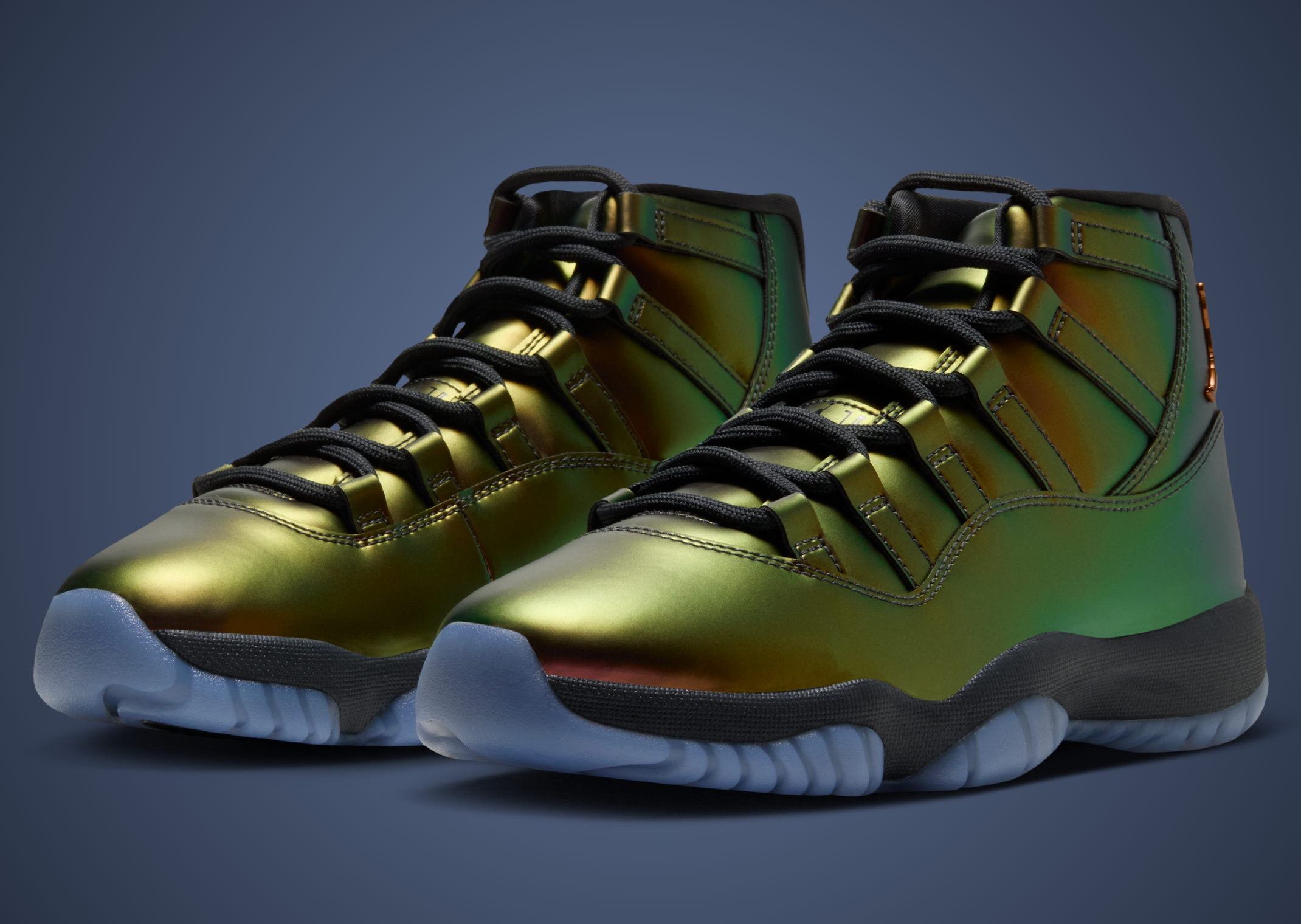 Air Jordan 11 Retro Magic Ball (W) - Angle
