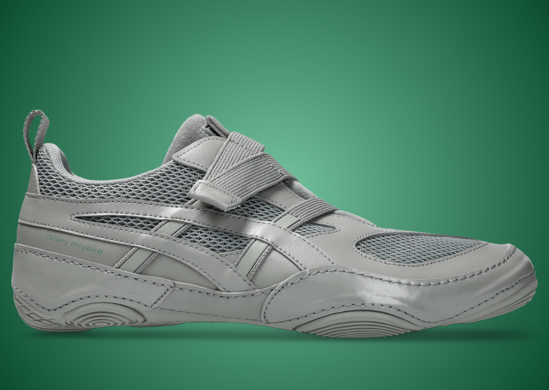 Issey Miyake x Asics Hyper Taping Grey - Lateral