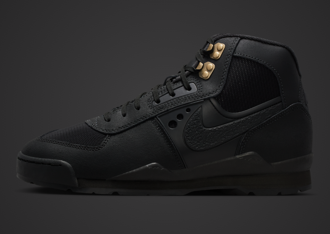 Nike Baltoro Black Metallic Gold - Lateral