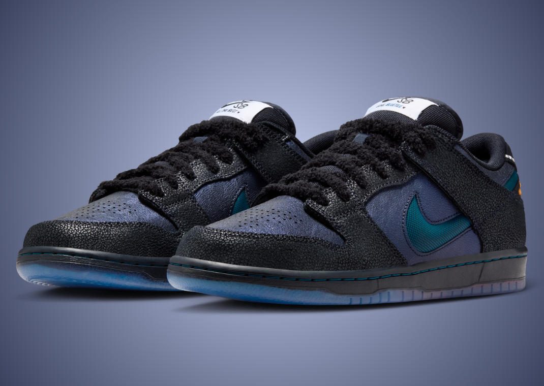 Bluetile Skate Shop x Nike SB Dunk Low Monarch - Angle