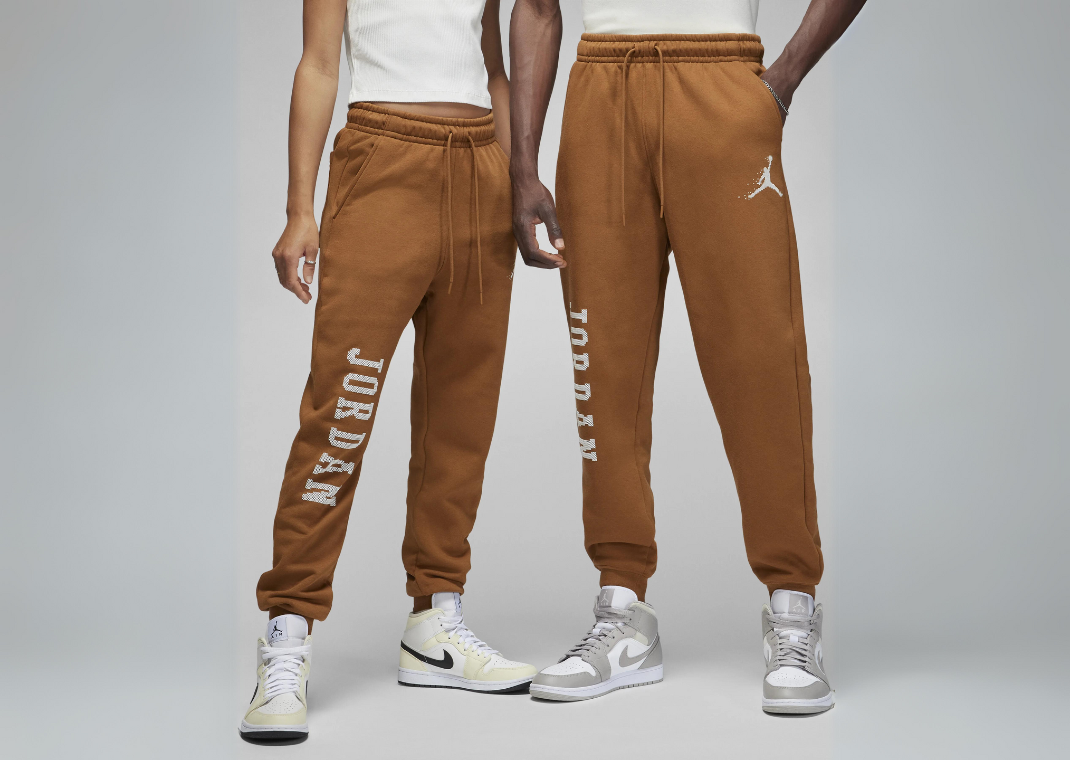 Jordan Essentials Holiday Fleece Pants Models
