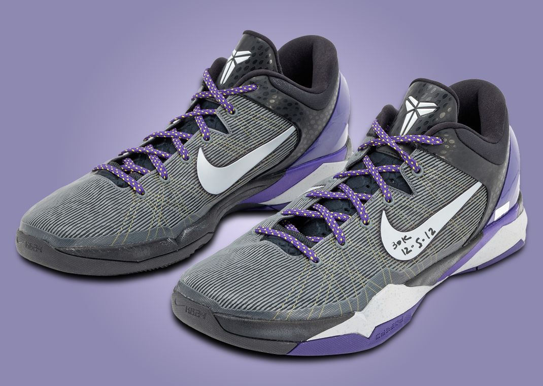 Nike Kobe 7 worn by Kobe Bryant when he scored his 30,000th career point