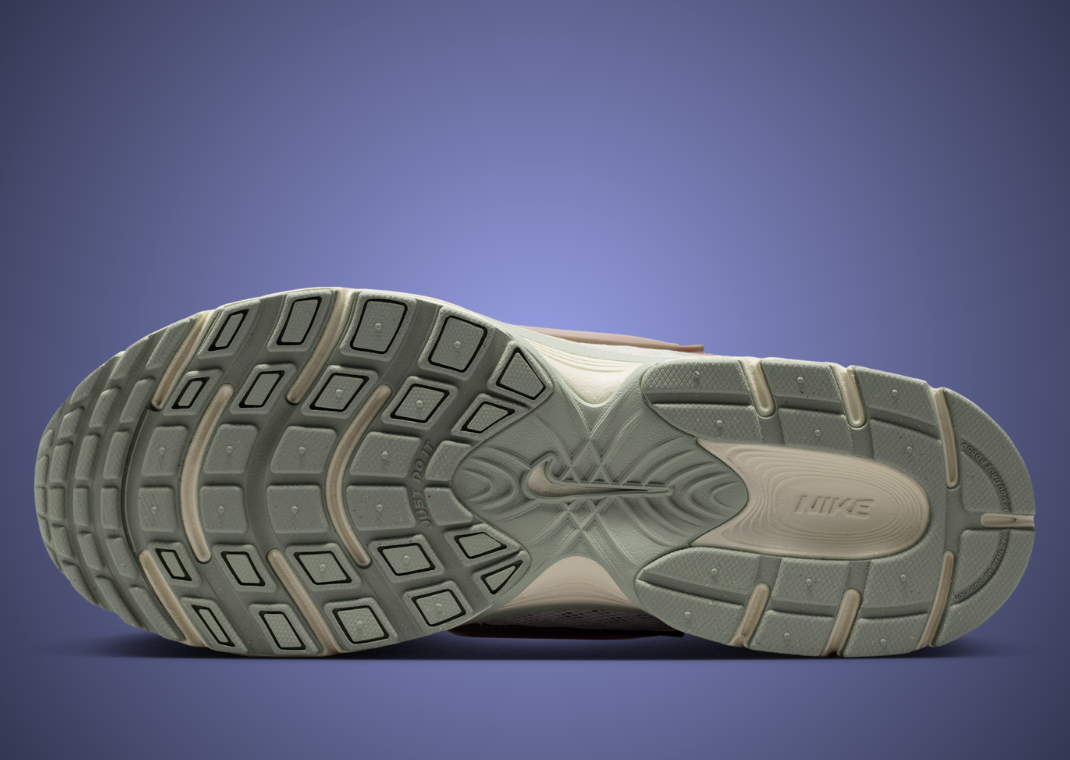 APB x Nike V5 RNR Sail Outsole