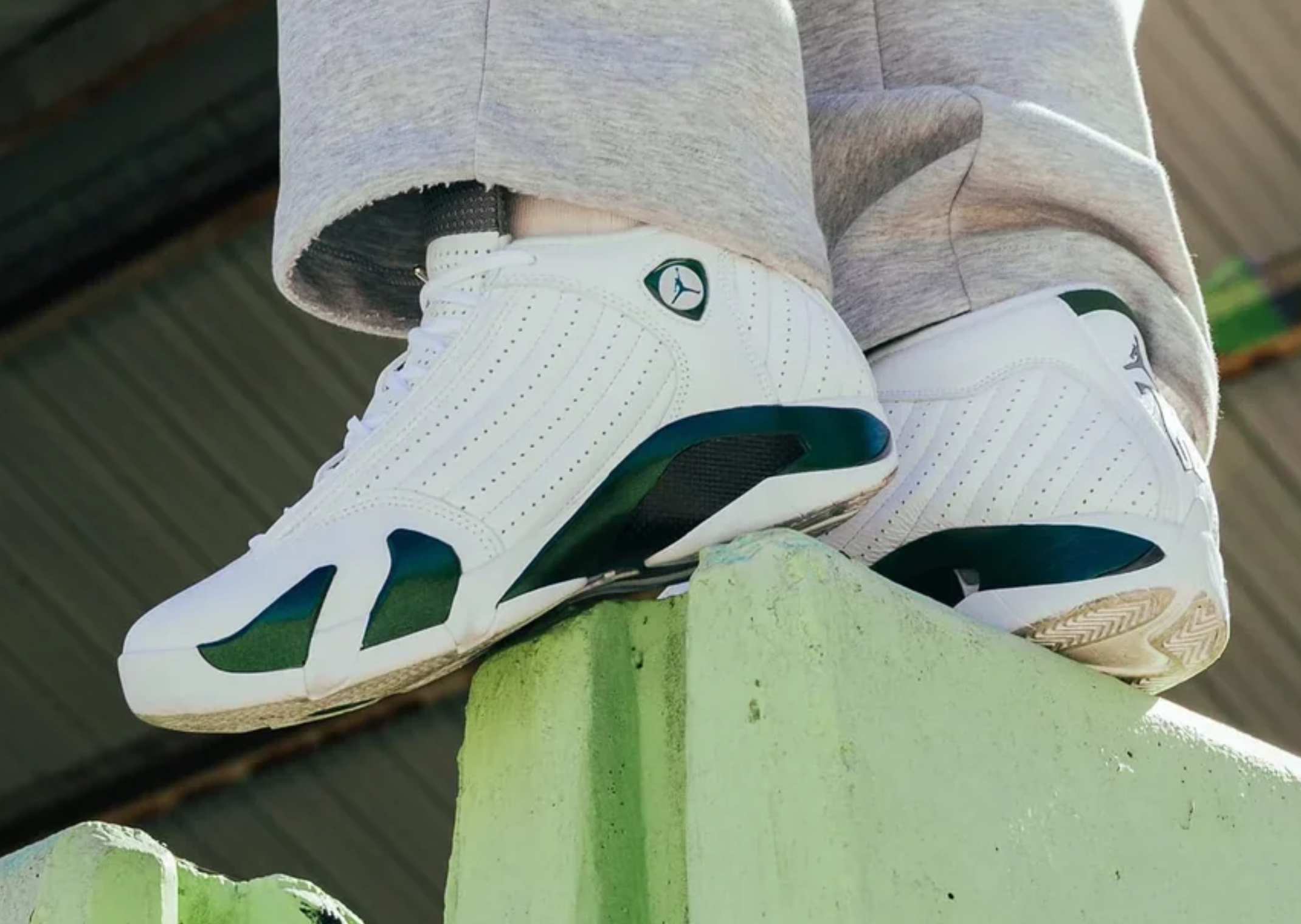Air Jordan 14 Retro Forest Green