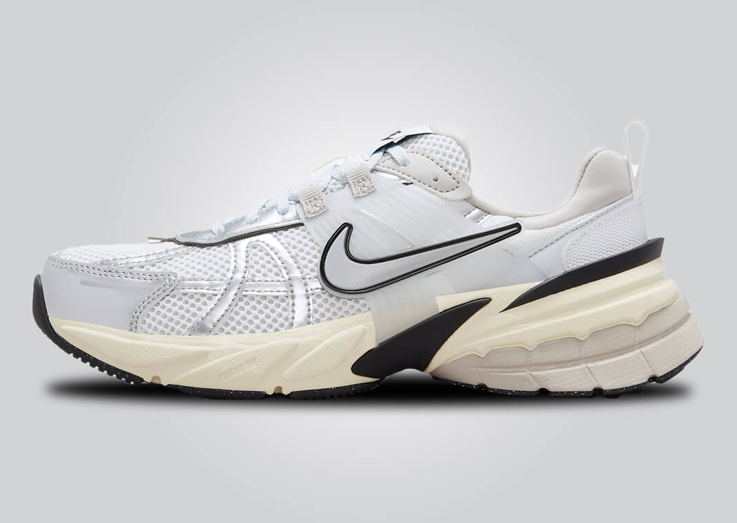 ☆nike☆ V2K Run W Summit WhitePure PlatinumLight Iron Or Me Buy Nike V2k Run W Summit White Pure Platinum Light Iron Or