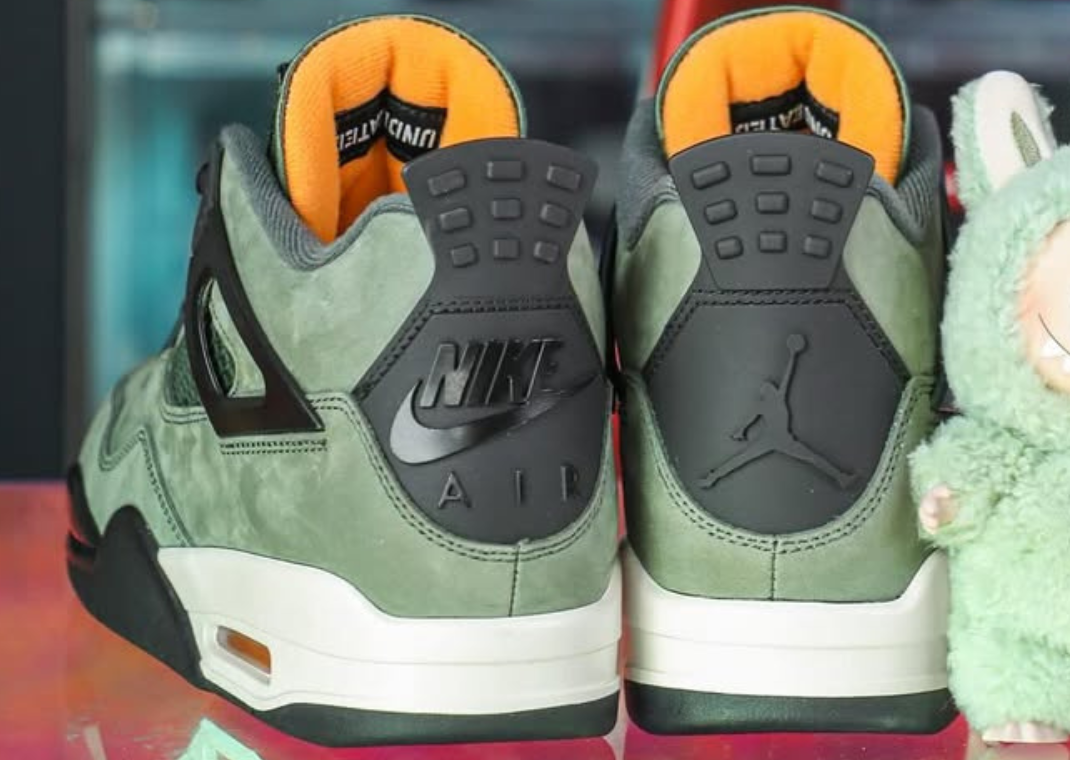 Undefeated x Air Jordan 4 Retro OG SP
