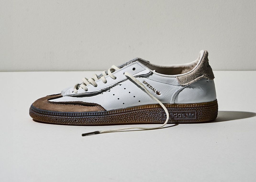 Invincible x adidas Handball Spezial White Lateral
