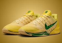 Nike Sabrina 3 Oregon Ducks - Angle