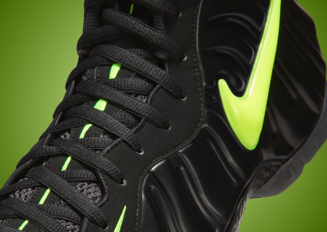 Nike Air Foamposite Pro Voltage