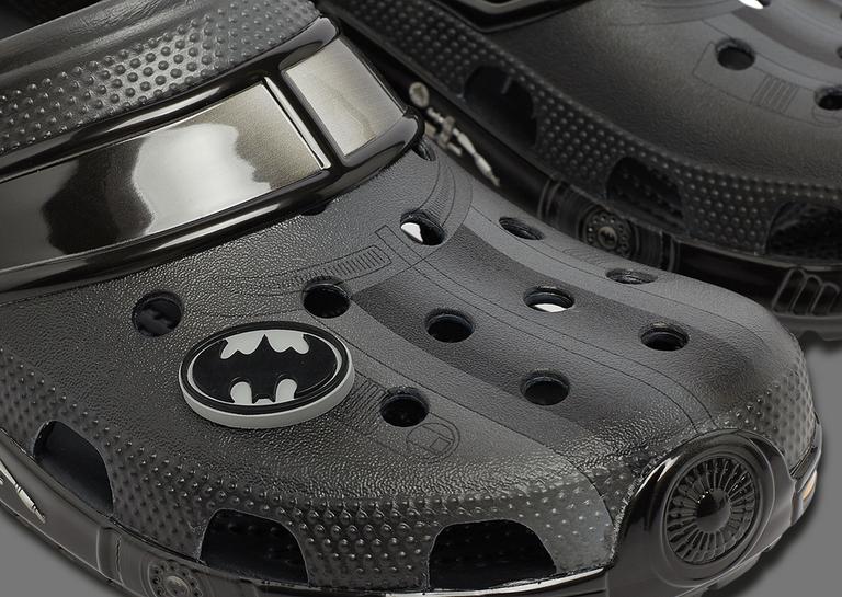 Batman x Crocs Classic Clog Batmobile Toe