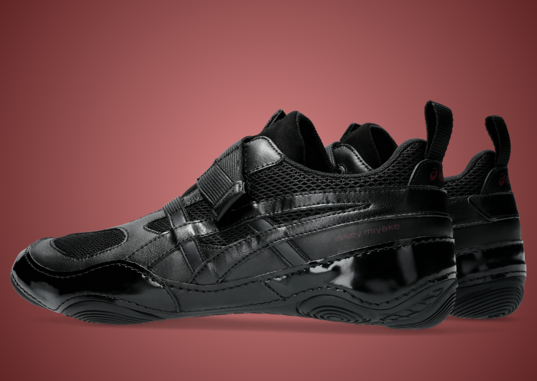 Issey Miyake x Asics Hyper Taping Black - Heel Angle