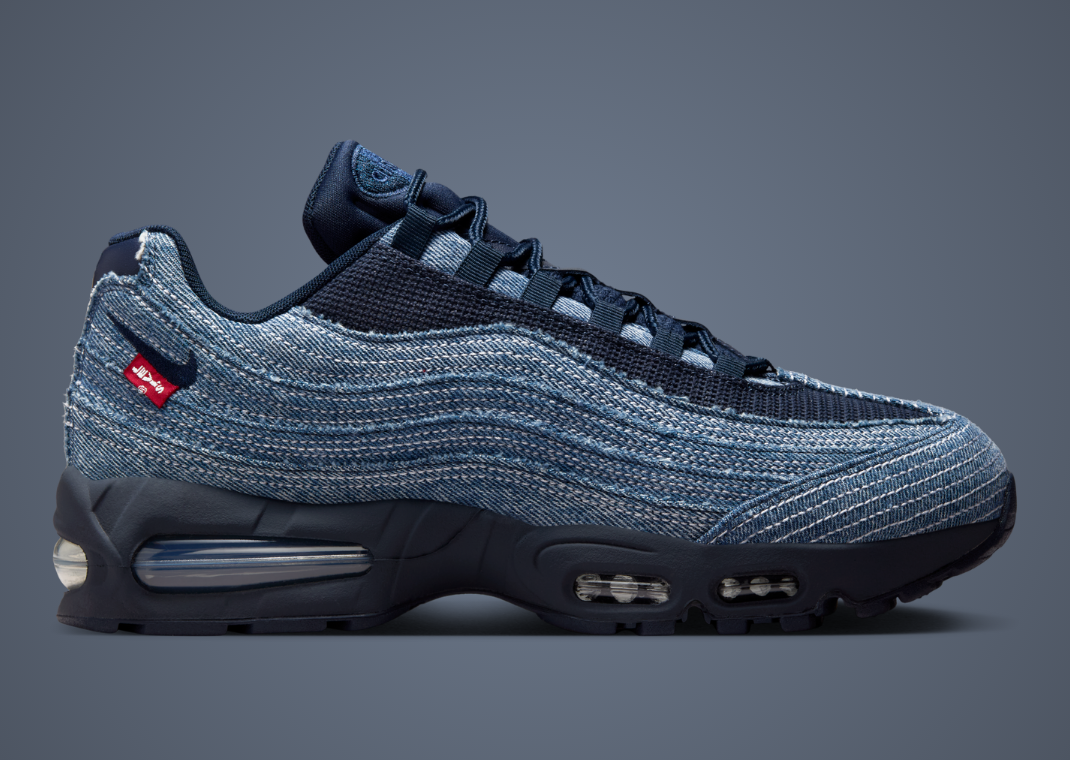 Levi’s x Nike Air Max 95 OG Obsidian Lateral