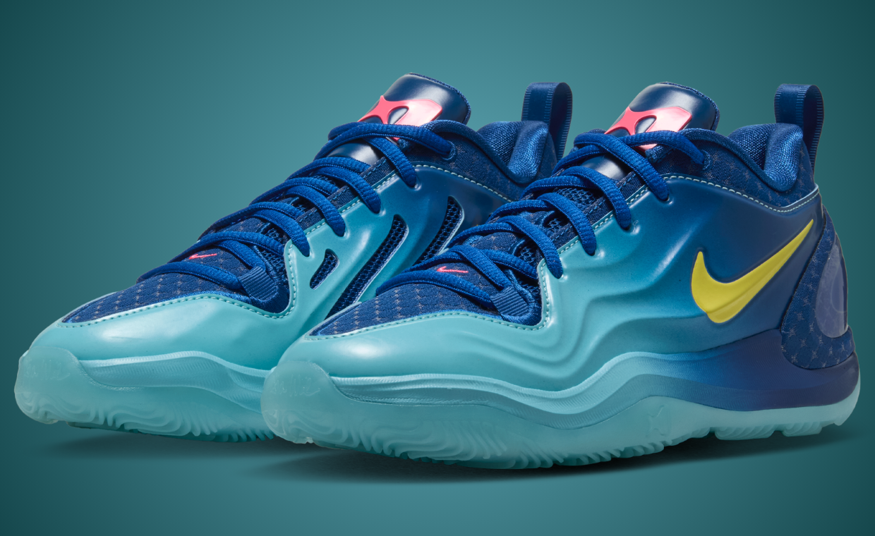Gradient Greatness: The Nike A'Two Wheels On is On a Roll