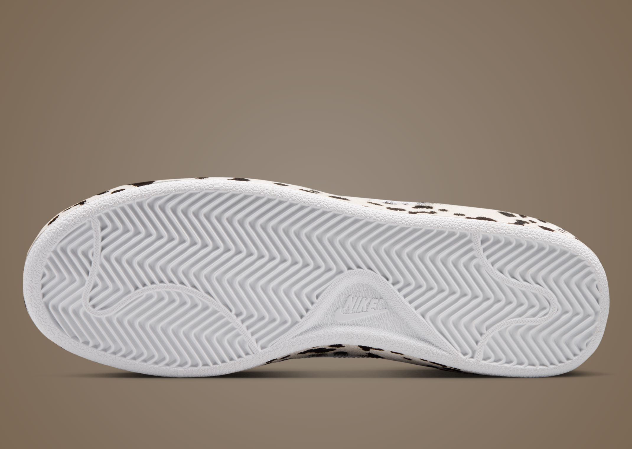 Nike Tennis Classic Chew Dog Dalmatian - Bottom