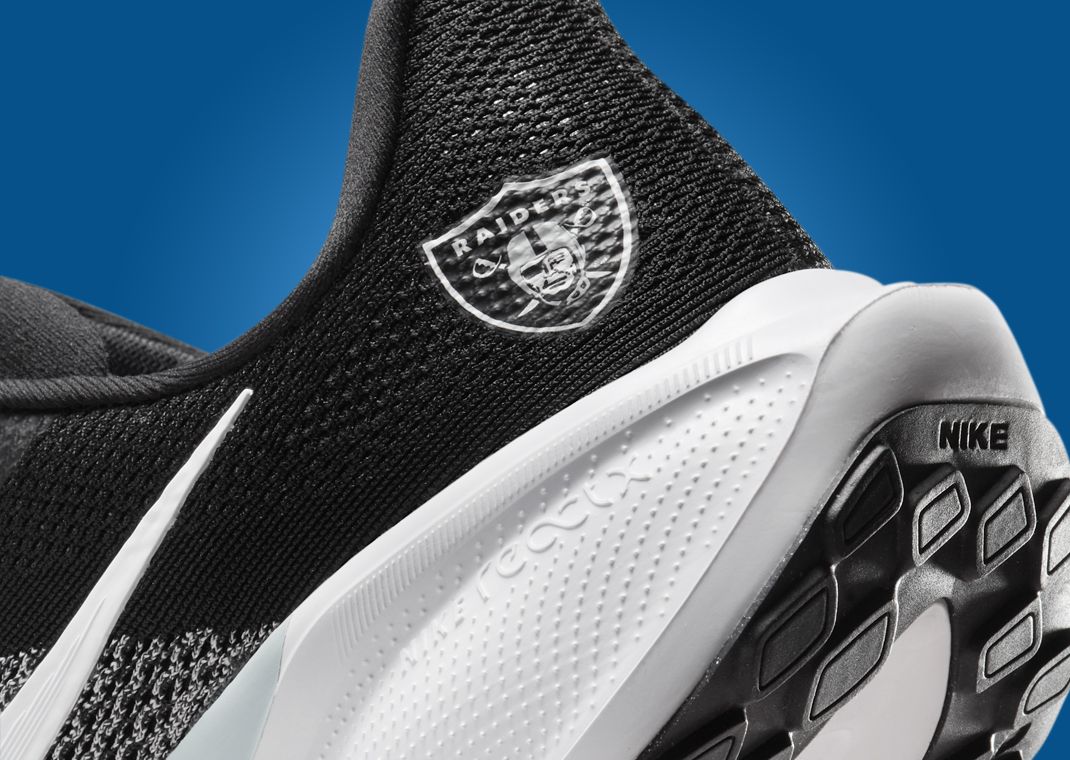 NFL x Nike Pegasus 41 Las Vegas Raiders Heel Detail