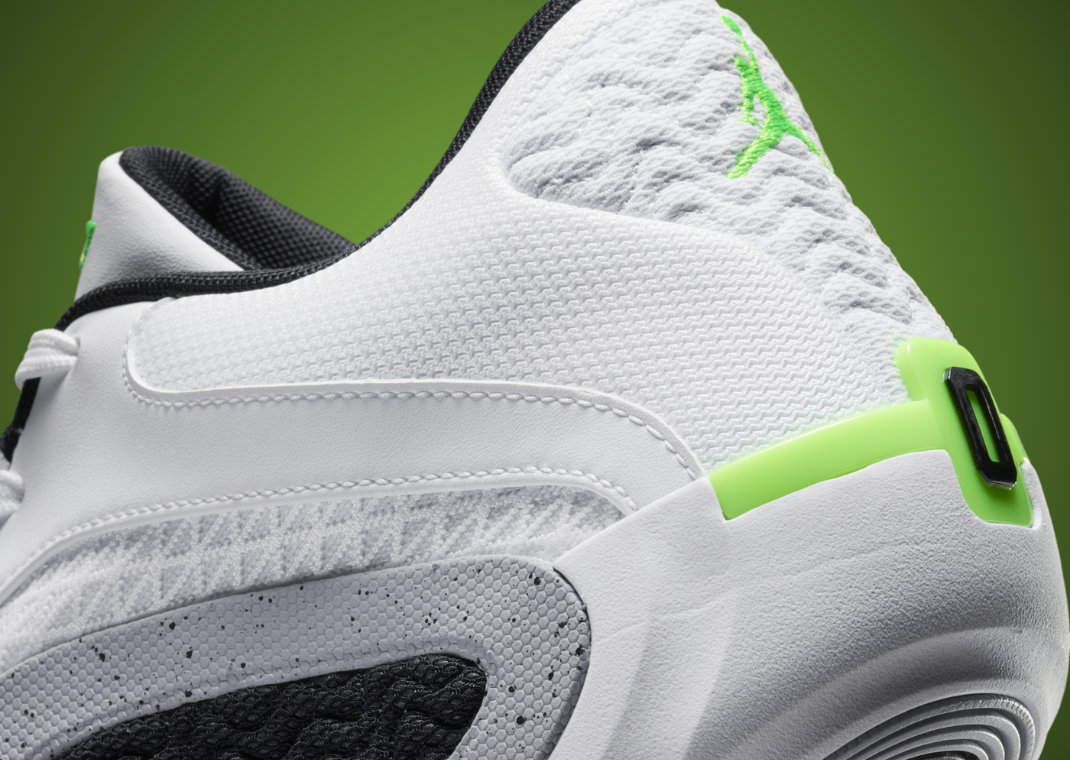 Jordan Tatum 2 Neon Heel Detail