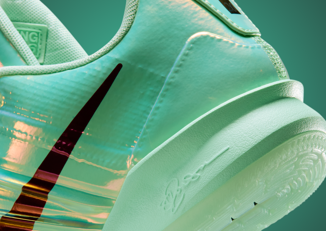 Nike Sabrina 3 Warning Label Heel Detail
