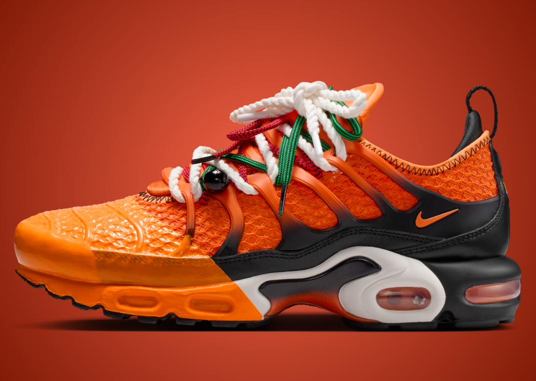 Homecoming x Nike Air Max Safety Orange - Lateral