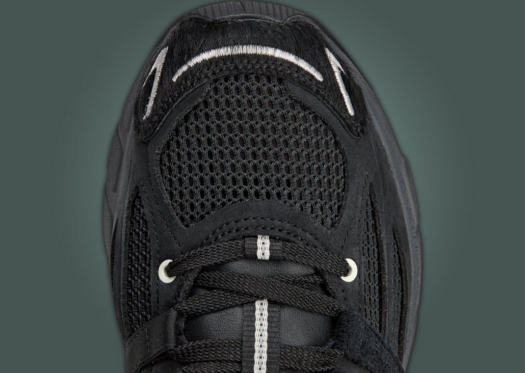 SFTM x adidas Adistar Cushion Black Toe