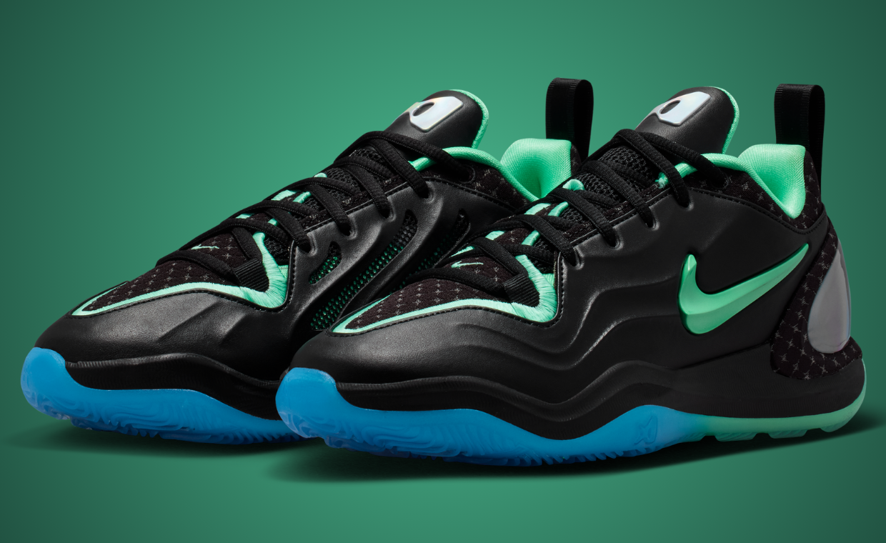 Nike A'Two in black with turquoise accents, Nike Nationals colorway