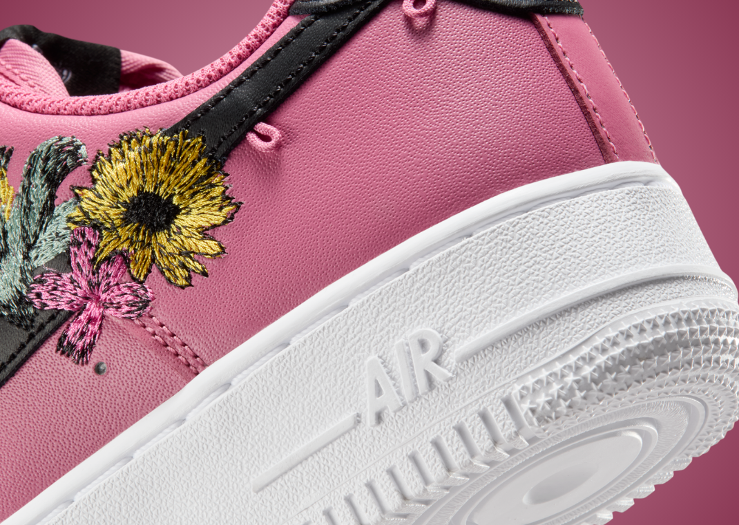 Nike Air Force 1 Low PRM Accepting All Flowers Peony - Heel Detail