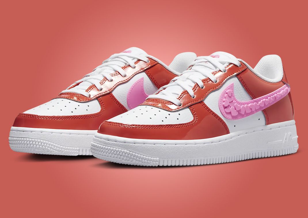 Nike Air Force 1 Low Valentine’s Day (GS) Angle