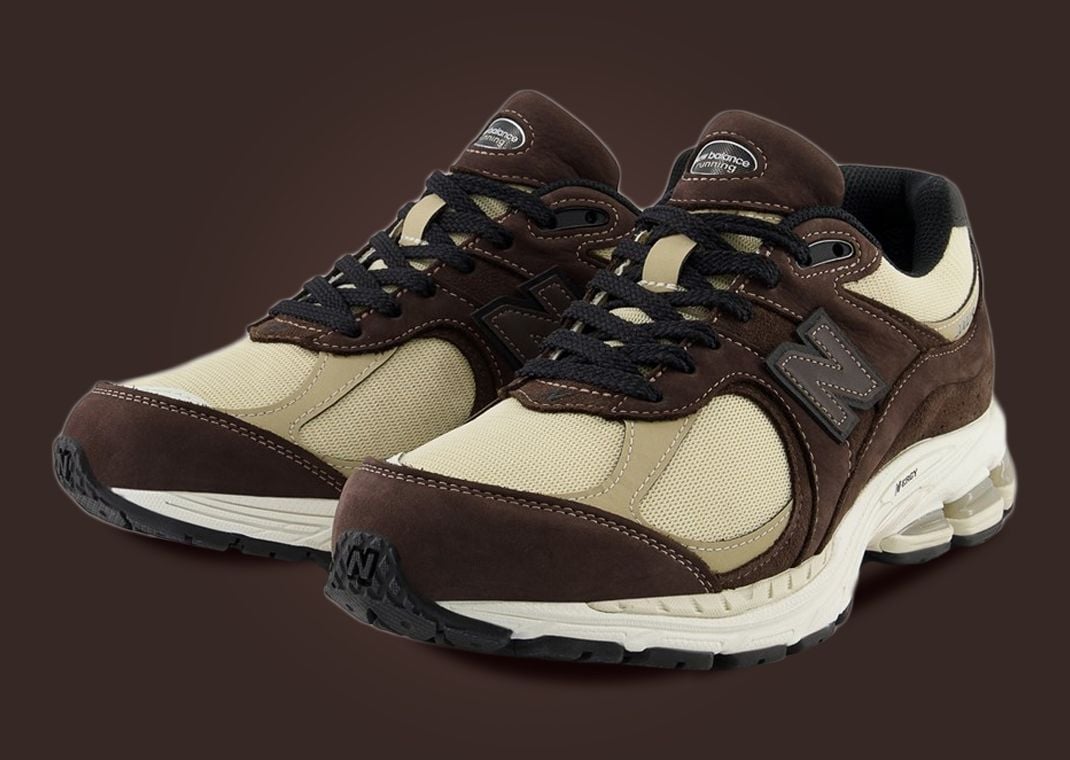 New Balance 2002R Gore-Tex Chocolate Angle