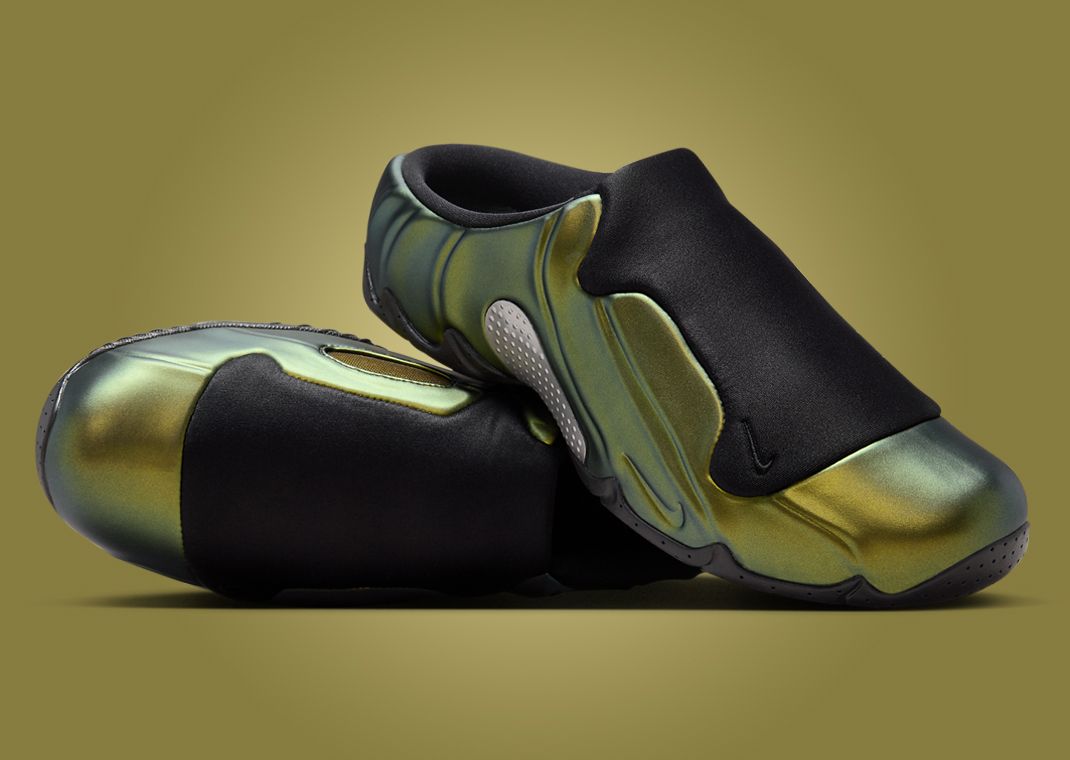 Nike Clogposite Metallic Gold Angle
