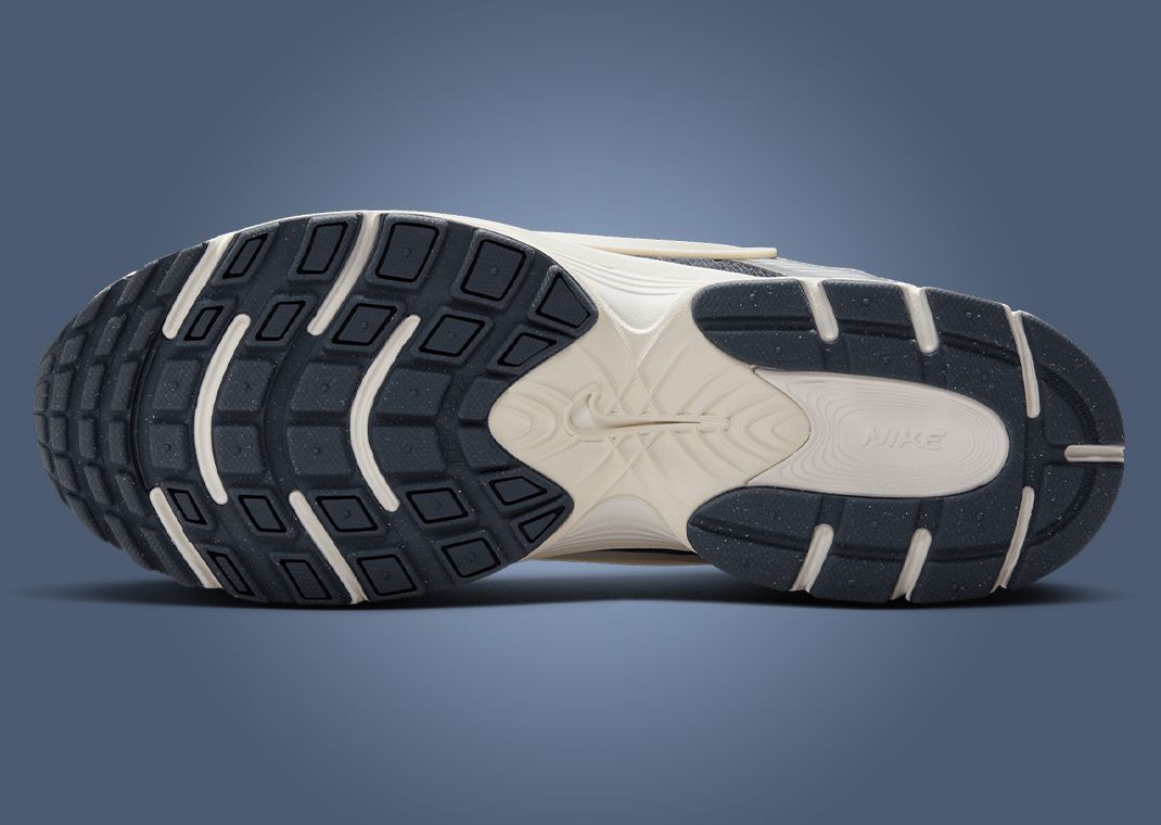 Nike V5 RNR Independence Day Outsole