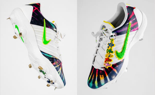 The Oregon Ducks Baseball Team Gets a Nike Sabrina 3 Grateful Ducks Cleat