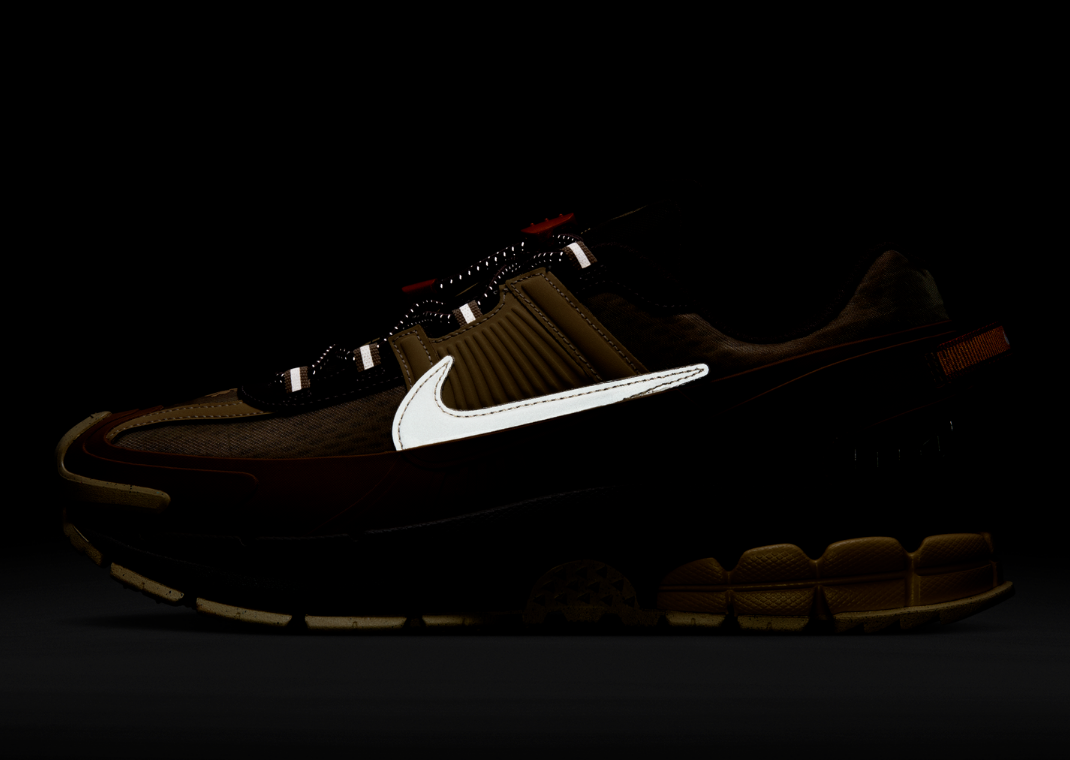 Nike Vomero 5 Roam Running Poets - Reflective