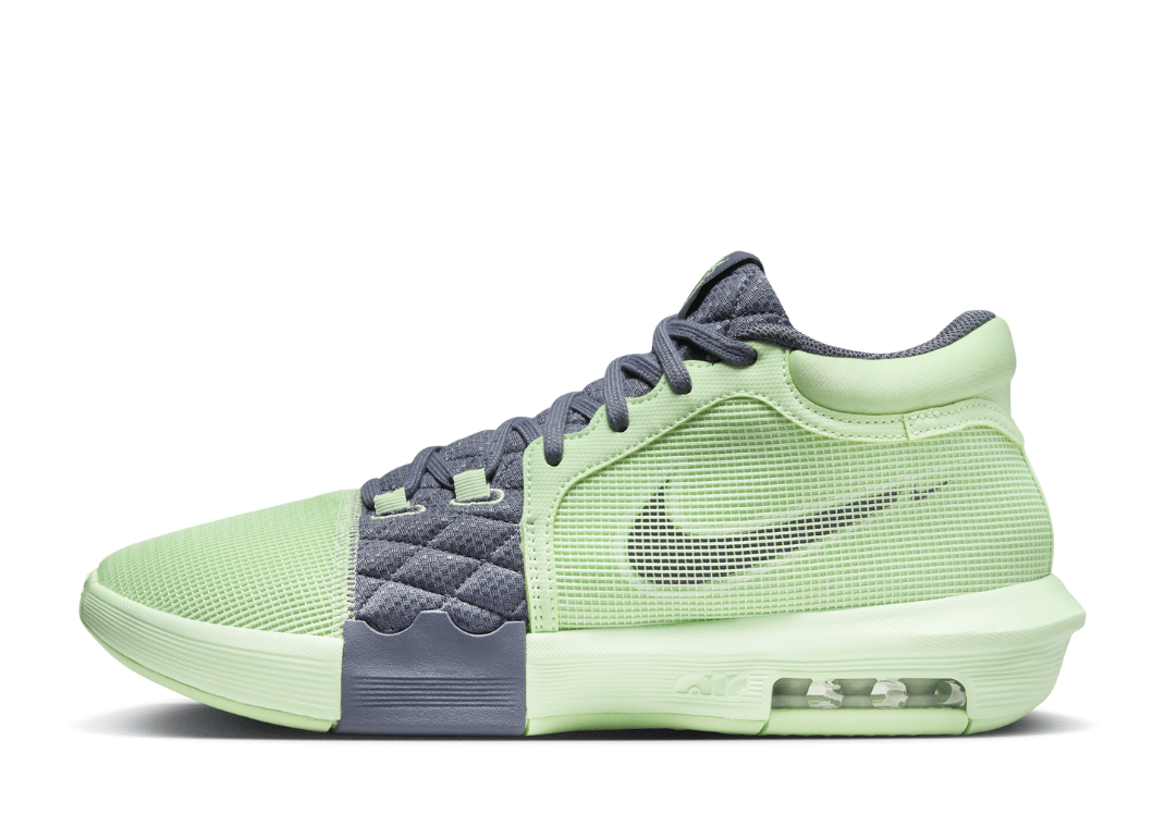 LeBron Witness 8 Vapor Green