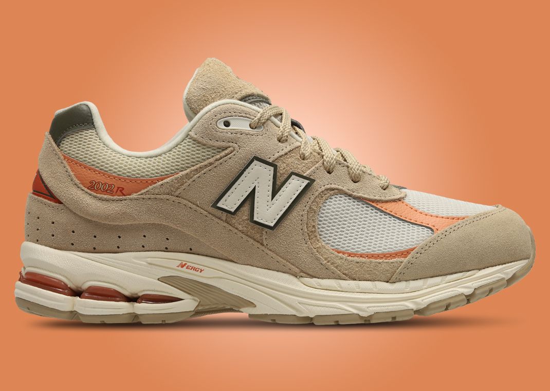 New Balance 2002R Beige Tan Lateral