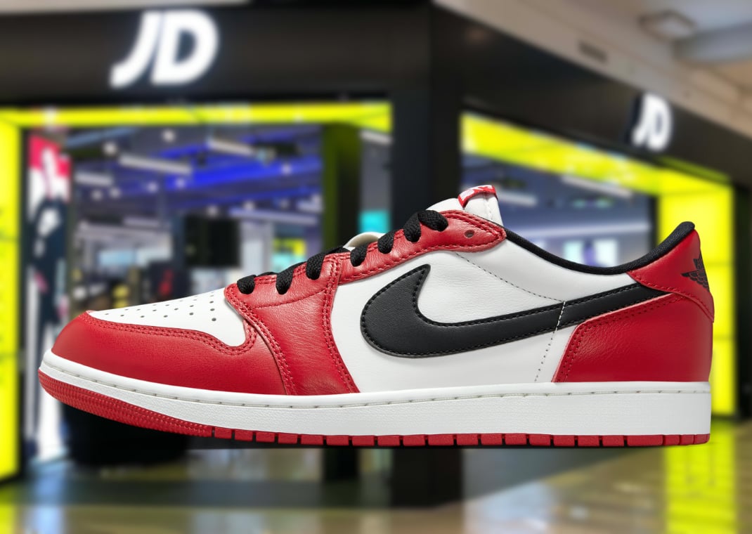 Air Jordan 1 Retro Low OG Chicago