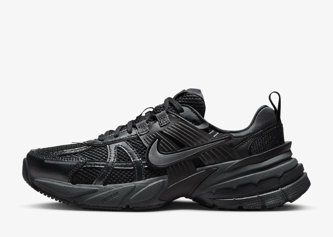 Nike V2K Run Triple Black (W)