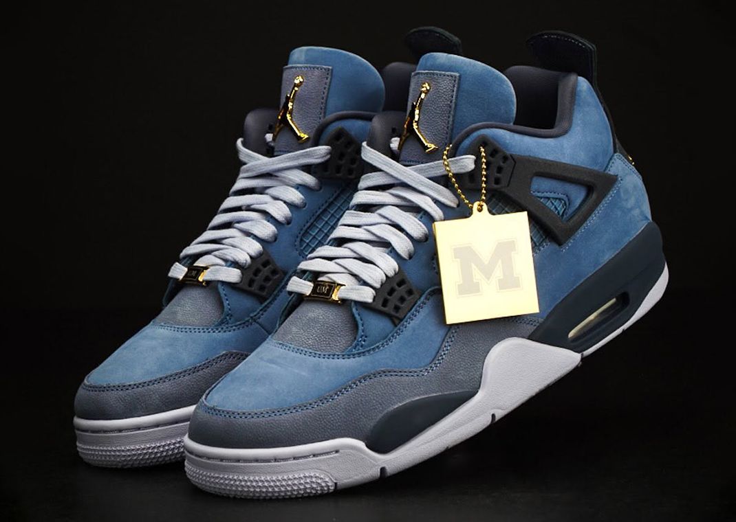 Air Jordan 4 Retro Michigan PE