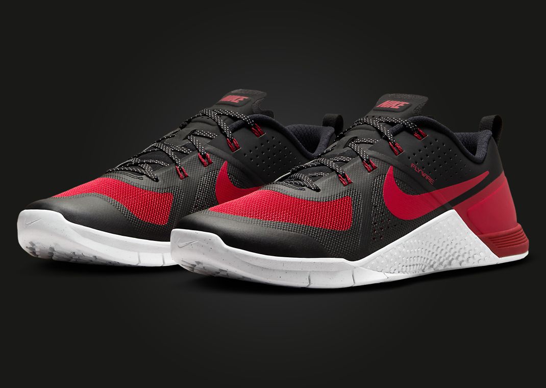 Nike Metcon 1 OG Road to Metcon X Banned Angle